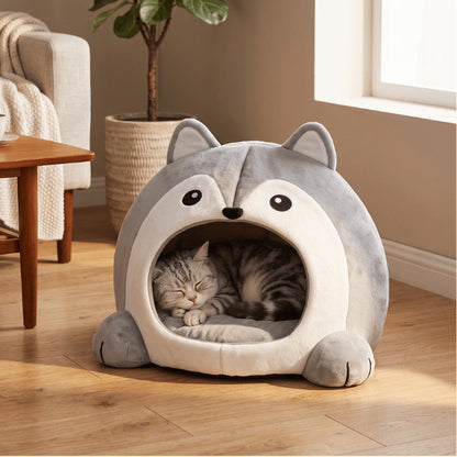 Abri pour chat en peluche créant un refuge chaleureux pour le repos quotidien