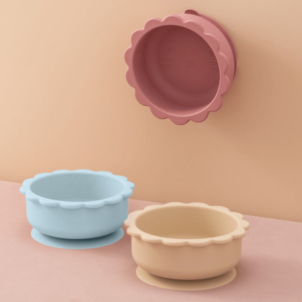 Bol chaton silicone 3 couleurs 2 bols bleu beige et 1 bol rose accroché au mur - SikBowl™