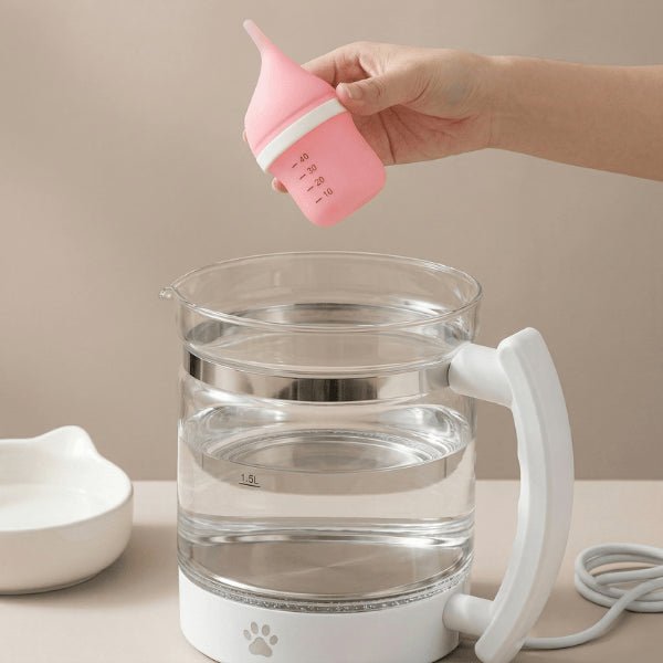 Chaton biberon stérilisation eau chaude bouilloire silicone alimentaire sécurisé