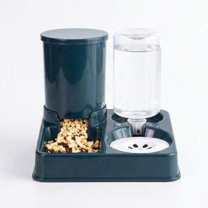 Distributeur de croquettes chat et eau autonome pratique compact pour petit espace coin repas