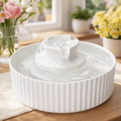 Cascade d’eau douce de la fontaine à eau chat en céramique blanche - Organic™