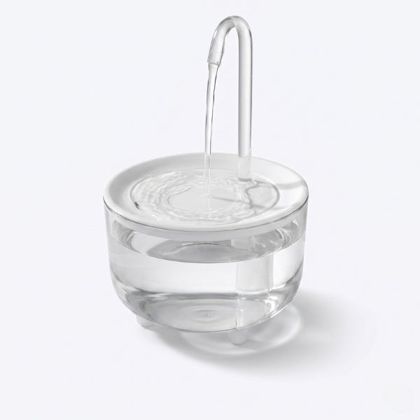 Fontaine à eau pour chat effet robinet naturel stimulant l'hydratation du félin
