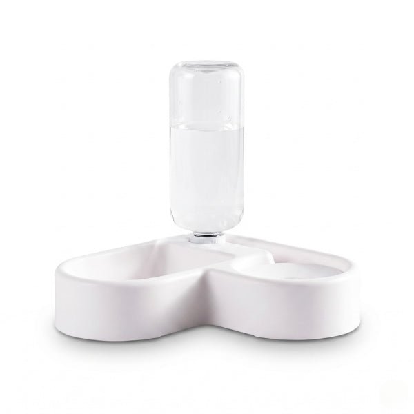Gamelles chat eau croquettes pratique pour petit espace optimisé angle de mur alimentation