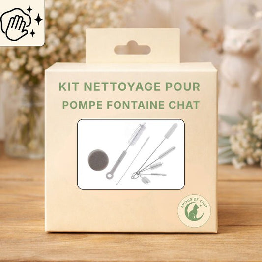 Kit nettoyage pour pompe fontaine à eau chat présenté dans son emballage