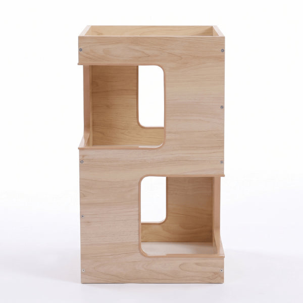 Maison chat bois clair vue latérale avec ouvertures de circulation entre niveaux