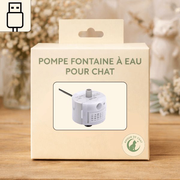 Pompe fontaine à eau chat présentée dans son emballage avec design compact