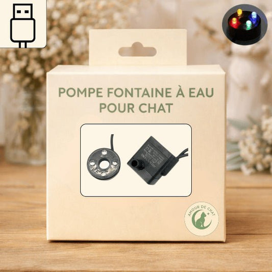 Pompe fontaine à eau pour chat présentée dans son emballage avec accessoires